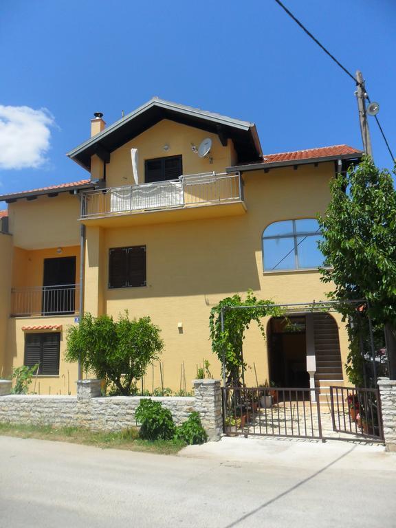 Apartments Stana Sukošan Exteriör bild